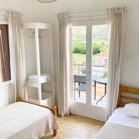 Thassa No6 Apartment